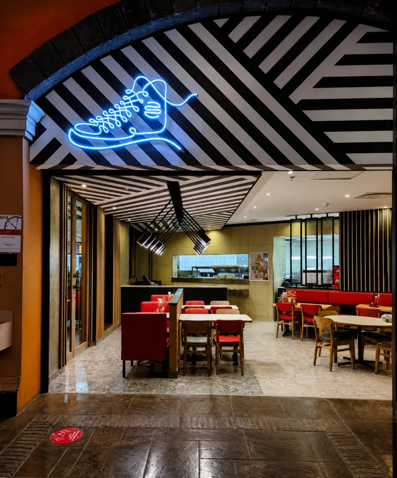 Wimpy illuminated sign manufactured and installed by Sign Image — project photo 2